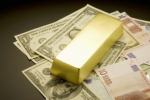 Страны скупают золото, чтобы подготовиться к смерти бумажных валют