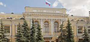 Центральный банк России вкладывает половину бюджета в гособлигации США?