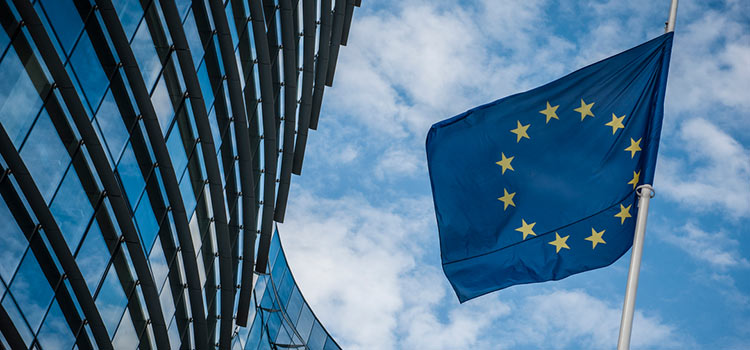 Еврокомиссия присоединяется к вечеринке против налоговых уклонистов