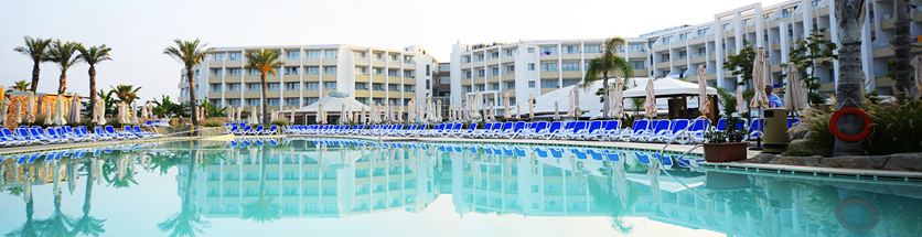 db Seabank Resort + Spa