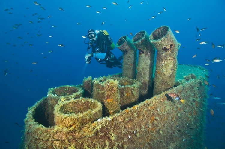 diving