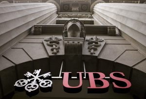 Банк UBS предоставит Франции данные о своих клиентах