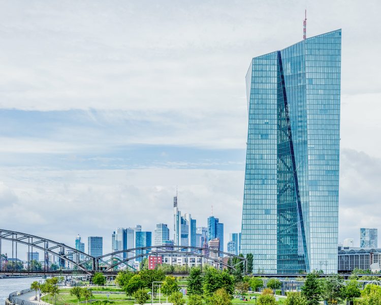 Счет в иностранных банках - Фото